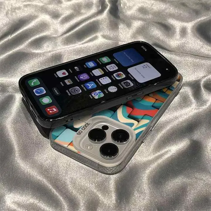 جراب هاتف بتصميم مكعبات بناء ملونة شائع . Popular Colorful Building Blocks Design Phone Case