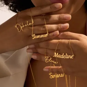 Gravure: Custom Nameplate Pendant for a Chic Statement